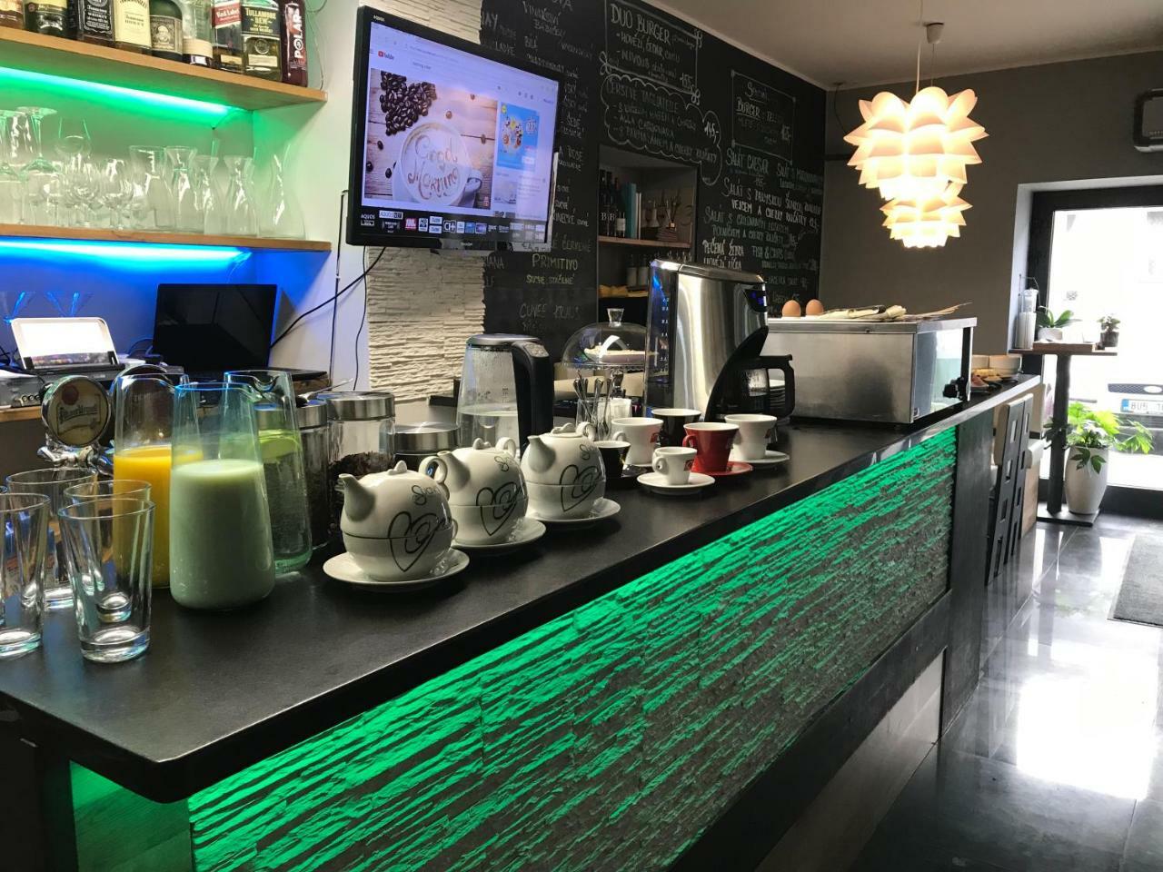 Apartmany Caffe & Grill Roudnice nad Labem Eksteriør billede
