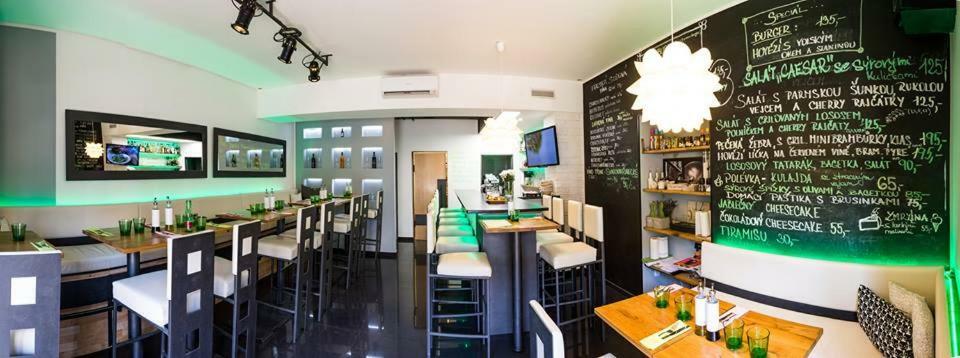 Apartmany Caffe & Grill Roudnice nad Labem Eksteriør billede